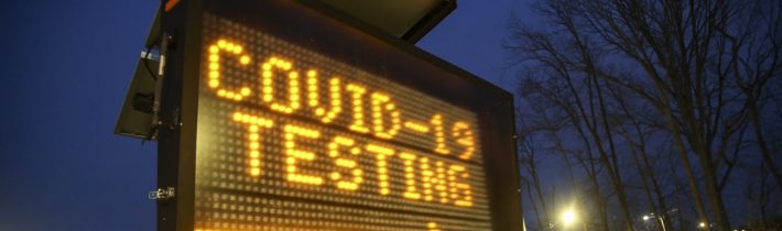 VIDEO: Český primář ze soukromé kliniky ve Švýcarsku potvrdil informace Aeronetu a ptá se, proč jsou lidé nuceni nosit roušky, když dlouhodobým nošením si lidé poškozují vlastní zdraví! Pozitivně otestovaní lidé na Covid-19 bez příznaků nemoci by ve skutečnosti měli ostatní lidi imunizovat podobně, jako bezpříznakoví nositelé chřipky imunizují širokou veřejnost proti chřipce! V Česku začíná znovu propukat nákaza, ale ve skutečnosti jde pouze o pozitivně testované osoby, které ale až na výjimky nejsou nemocné! Celé to směřuje k povinným covidovým pasům ve společnosti!