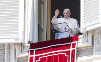 Pápež ocenil OSN za výzvu na celosvetové prímerie