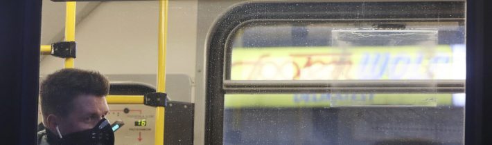 Poľsko: Počet nakazených novým koronavírusom stúpol o 358