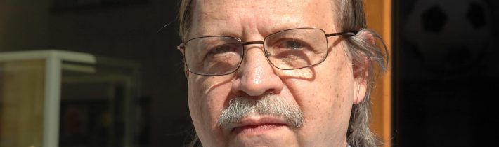 Na námestiach vysnívaní záchrancovia? Kým ich budeme voliť, Slovensko sa bude potácať, myslí si sociológ