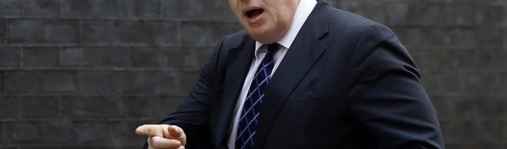 Británia: Johnson investuje desať miliónov libier do kampane proti obezite