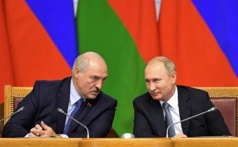 Lukašenko a Putin diskutovali o situácii v Bielorusku – pomoc bude k dispozícii na požiadanie