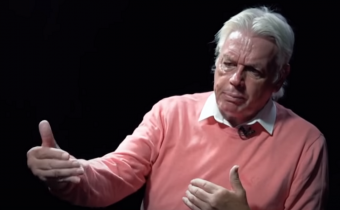VIDEO: David Icke rúško nosiť nebude, aj keby mal ísť do väzenia