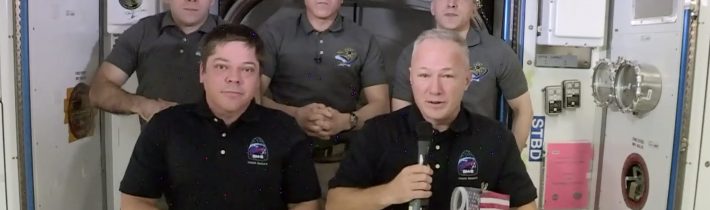 Kontakt s rodinou pomáha astronautom vyrovnať sa s izoláciou, potvrdzujú odborníci
