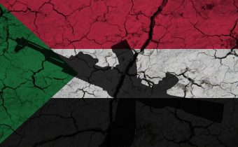 Sudán sa po zmene režimu nezmenil. V Darfúre sa opäť zabíja, humanitárne organizácie odchádzajú
