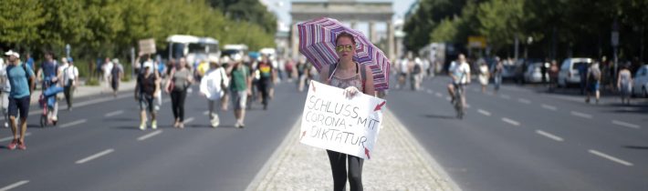Koniec pandémie: Deň slobody! V Berlíne protestovalo asi 15 000 ľudí