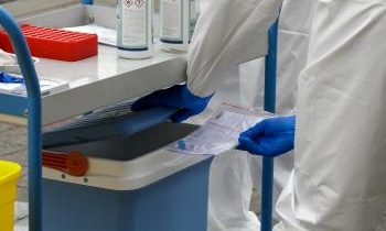 Poľsko zaznamenalo nový rekord v počte prípadov nákazy koronavírusom