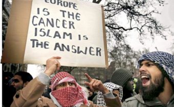 Totální zdegenerovanost obyvatelů dnešní Evropy. Islám je hlavní zbraň na zničení Evropy, co však poslušné ovce nechápou. Varovné video (VIDEO)