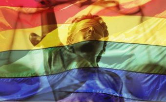 Nikým nevolená Európska komisia zavelila: V EÚ nesmú byť „zóny bez komunít LGBT!“