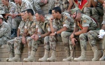 Španělsko nasazuje armádu k prosazování nových omezení proti COVID-19