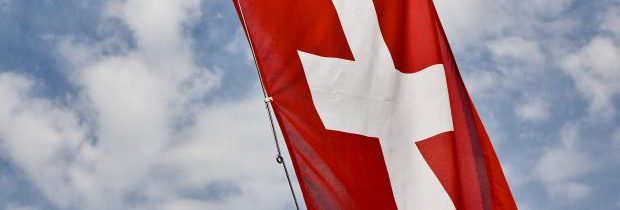 Švajčiari odmietli návrh zrušenia zmluvy s Európskou úniou o voľnom pohybe osôb