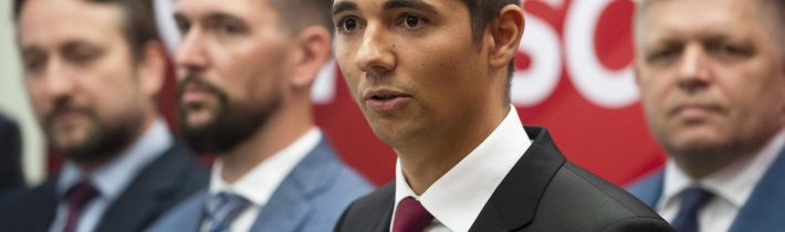 Podpredsedovia Smeru-SD vyzvali Krajčího na odstúpenie