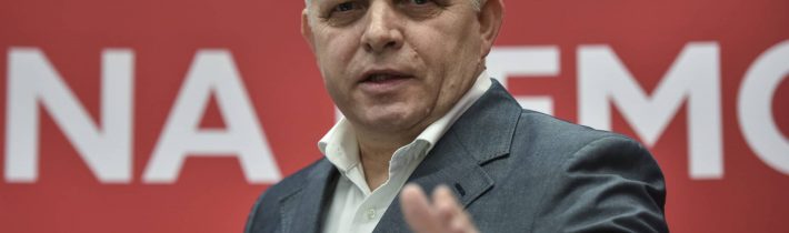 Fico vyzval Matoviča, aby navrhol zákaz zisku zdravotných poisťovní. Smer ho podporí