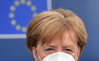 Merkelová: Pandémia sa vymkne spod kontroly, ak tzv. hotspoty neprijmú opatrenia