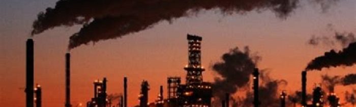 Europoslanci chtějí ještě přísnější omezení emisí, než navrhla Komise. Požadují snížení až o 60 %. Podle plánů Bruselu budeme brzy žít v jeskyních a pást se na loukách