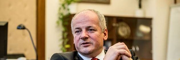 PRYMULA: MILION SEM, MEGA TAM, CO JÁ VÍM, OD JAKÉ FARMA FIRMY TO MÁM … VLASTNĚ SOLÁR!