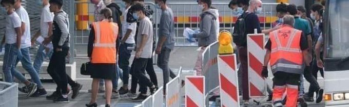 Podívejte se, jak vypadají “Šojdrové nezletilci a sirotky bez doprovodu”, které nyní přijalo Německo z vyhořelého tábora Moria (VIDEO)