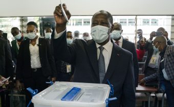 Prezidentské voľby v Pobreží Slonoviny: opozícia odmieta uznať výsledky
