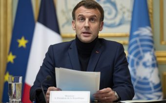 Macron kritizoval neschopnosť libanonských politikov zostaviť vládu