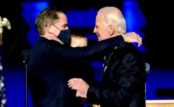 Joe Biden popiera, že jeho syn Hunter bol zapletený do korupčných afér
