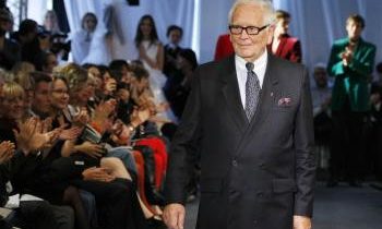 Francúzsko prišlo o módneho guru. Zomrel Pierre Cardin