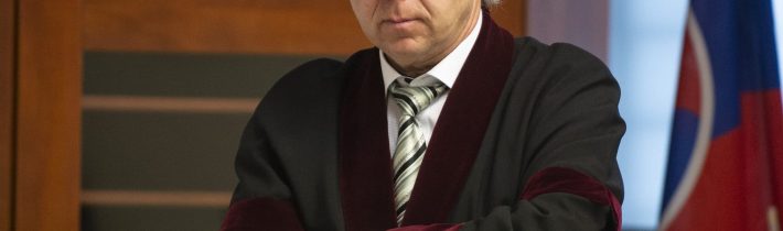 Šanta bude kandidovať za špeciálneho prokurátora