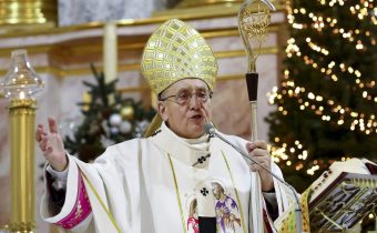Vatikán: Pápež prijal rezignáciu arcibiskupa z Minska