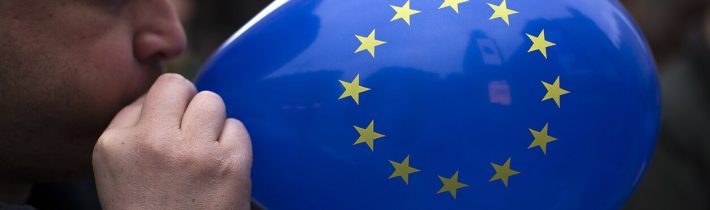 Profesor pražské Metropolitní univerzity Ivo Budil: Impérium EU končí. A v USA skončila demokracie