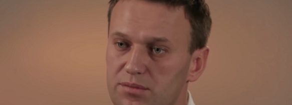 Proč se Alexej Navalnyj vrátil do země, o níž tvrdil, že se ho snaží zabít?