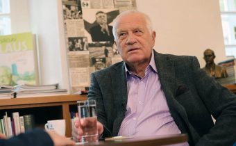 Exprezident Václav Klaus: Řešit krizi izolací zdravých lidí byl omyl, začít se mělo u nemocných  (ROZHOVOR)