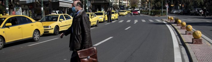 Grésko: V Aténach  a okolí platí prísny lockdown