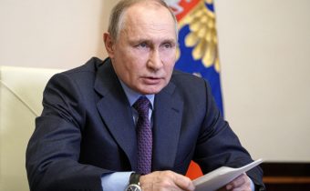Ruský prezident Putin sa po zaočkovaní necítil najlepšie. Názov vakcíny neprezradil