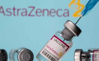 Je spojitosť medzi vakcínou od AstraZenecy a zrazeninami, vyhlásil vysoký predstaviteľ EMA.
