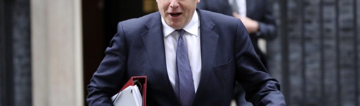 Británia: Od Johnsona žiadajú vysvetlenie financovania rekonštrukcie bytu