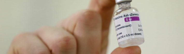 Francúzsko hlási tri prípady trombóz u zaočkovaných ľudí AstraZenecou. Dvaja z nich zomreli
