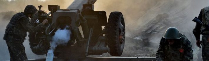 Donbas je stále v ohni, Západ vytrvalo mlčí