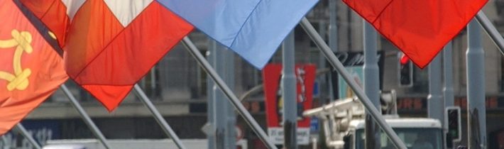 Každý ôsmy obyvateľ švajčiarskych kantónov Schwyz a Zug je milionár