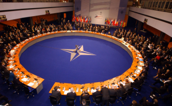 Česká republika požiadala o zvolanie schôdze NATO s cieľom rokovať o konflikte s Ruskom