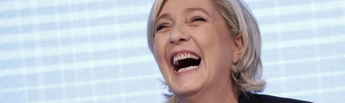 Francouzský soud osvobodil političku Marine Le Penovou v případu zveřejnění fotek činů teroristické organizace Islámský stát (IS)
