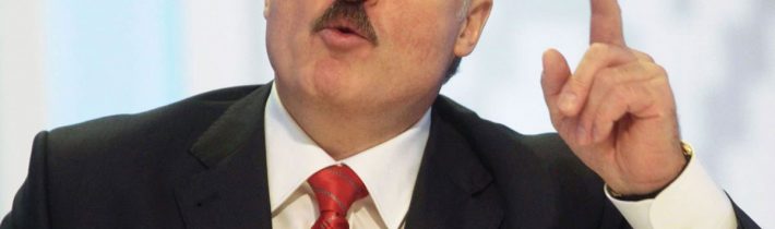 Lukašenko je pripravený vyhlásiť predčasné voľby, no súčasne s Američanmi