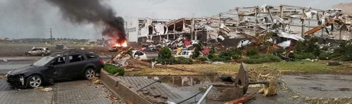 Tornádo napáchalo na Morave miliardové škody, poisťovne podľa ministerky financií ľuďom pomôžu