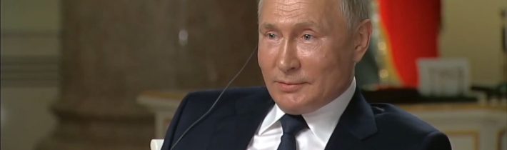 VIDEO: Vladimir Putin zatleskal americkému novináři z NBC, když došlo na Michaila Gorbačova, který si nenechal americký slib nerozšiřování NATO na východ podepsat na papír! Novinář čučel jako blázen, když mu Putin vylíčil, jak Američané přitáhli přes oceán až na hranice Ruska 40 000 vojáků a 15 000 kusů vojenské techniky v rámci operace Defender Europe, zatímco Rusko je obviňováno, že má drzost pořádat vojenská cvičení na svém vlastním území! Svět se nezměnil 11. září 2001, změna přišla až s kyjevským Majdanem, který zahájil konec tradičních zpravodajských médií!