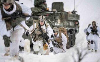 NATO chce zintenzívniť vojenské aktivity v Arktíde