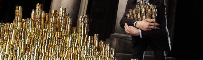 Lichva s roční RPSN sazbou 185 298 % je v ČR normální. KDO ŘÍDÍ OSTATNÍ POMOCÍ LICHVY A VĚČNÉHO DLUHU?