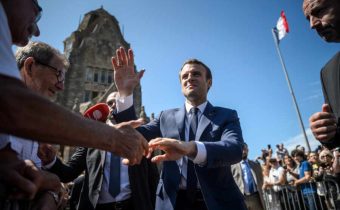 Vo Francúzsku Macronova strana utrpela v komunálnych voľbách porážku