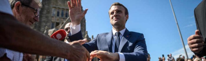 Vo Francúzsku Macronova strana utrpela v komunálnych voľbách porážku