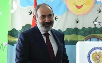 V Arménsku zvíťazil v parlamentných voľbách Pašinjan