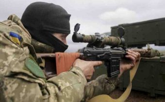 Na Donbas prišli ďalší ukrajinskí ostreľovači a diverzanti