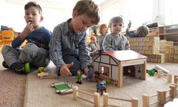 Petržalka chce od septembra otvoriť až desať nových tried pre škôlkarov