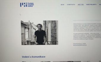 Praha vyzve pražské firmy, aby přestaly zobrazovat reklamu na webech podle seznamu elfa Kartouse